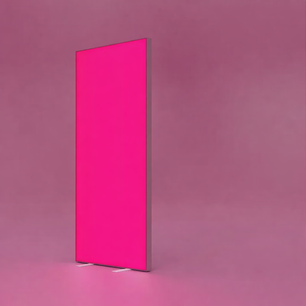 Pixlip Pop freistehende LED Leuchtwand in Pink in schmaler Frontansicht